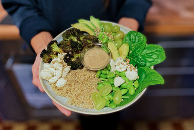 Green Veggie Bowl und wie eine gesunde Ernährung für Sportler aussehen sollte